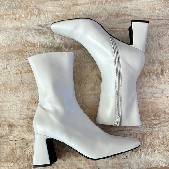 Jeffrey Campbell Jerema Bootie {Light Grey} 8 - Picture 5 of 8